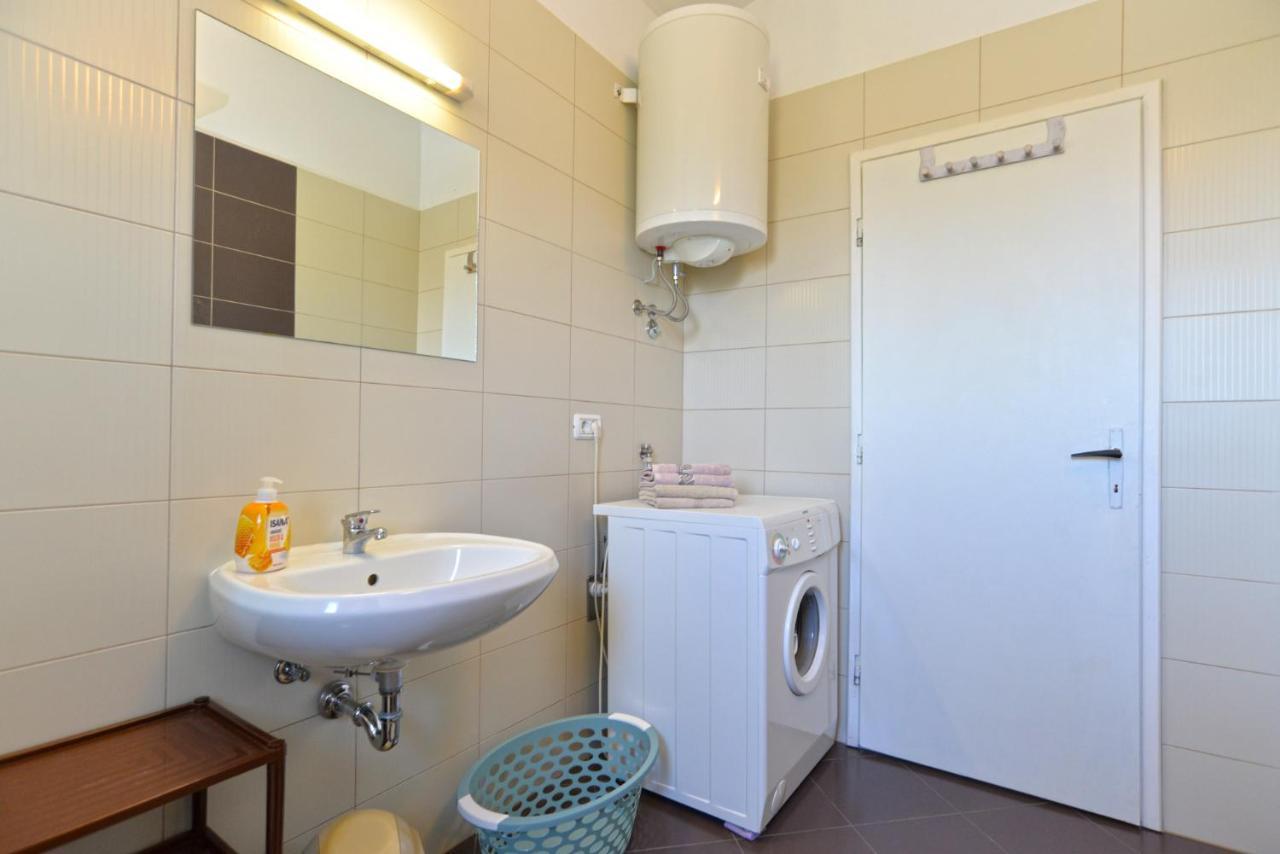 Apartments Bernarda 1773 Баньоле Екстериор снимка