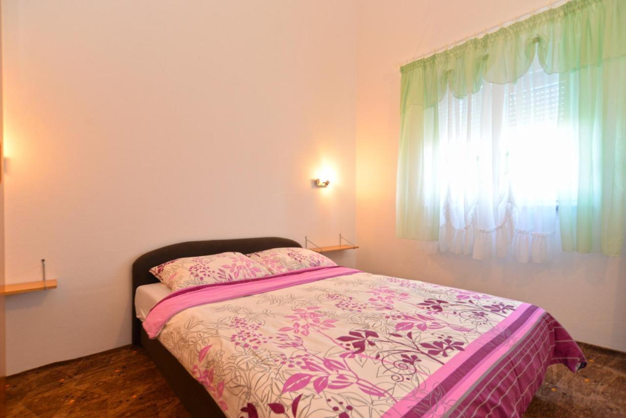 Apartments Bernarda 1773 Баньоле Екстериор снимка