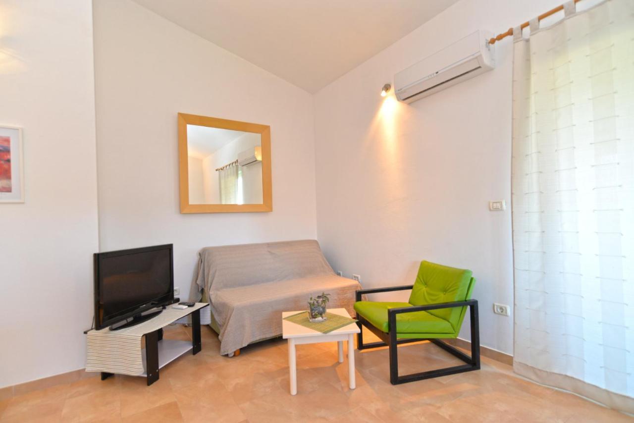 Apartments Bernarda 1773 Баньоле Екстериор снимка