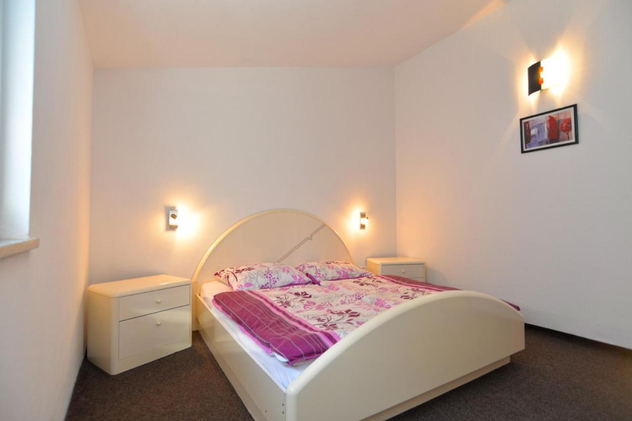 Apartments Bernarda 1773 Баньоле Екстериор снимка