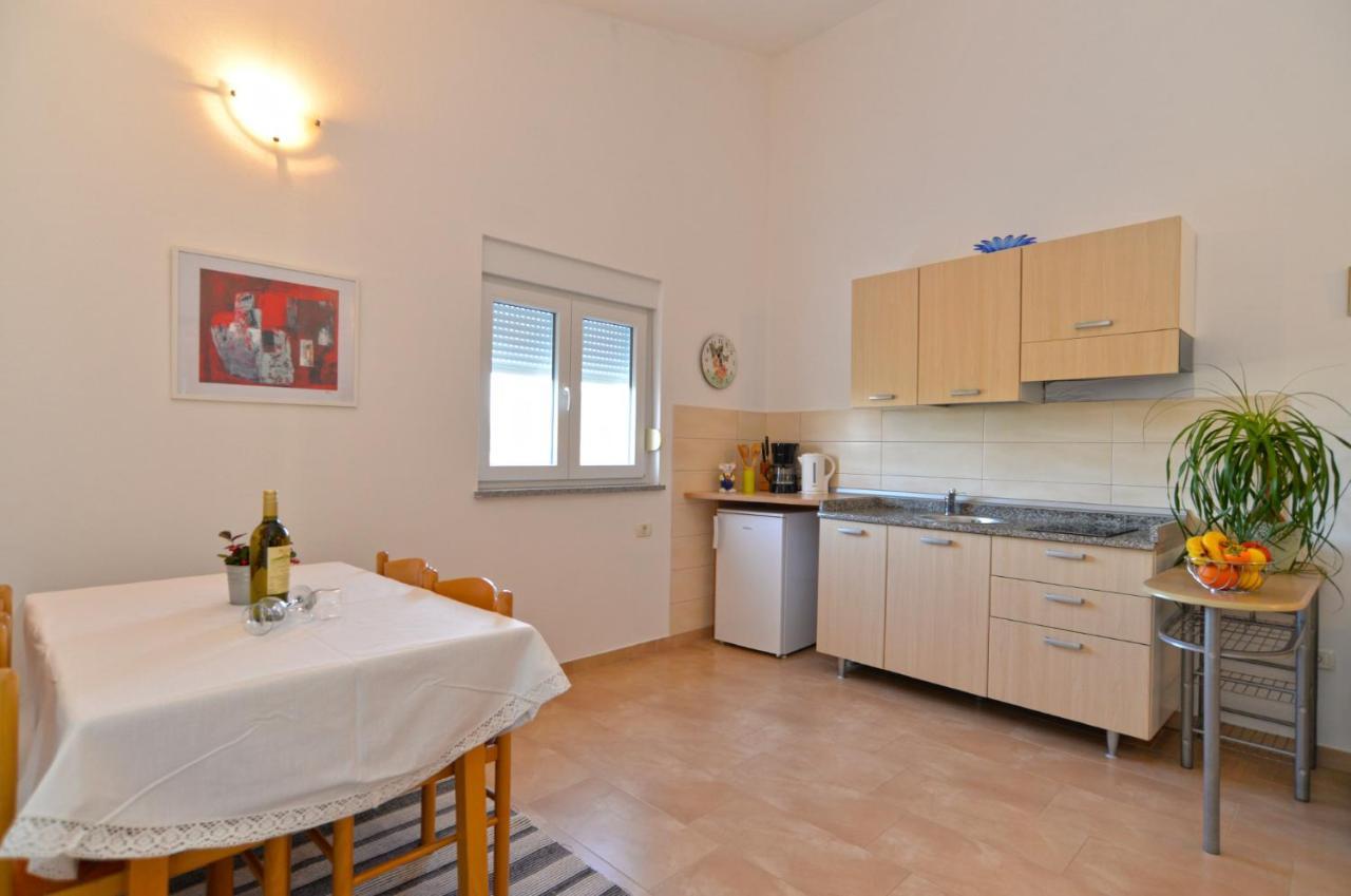 Apartments Bernarda 1773 Баньоле Екстериор снимка