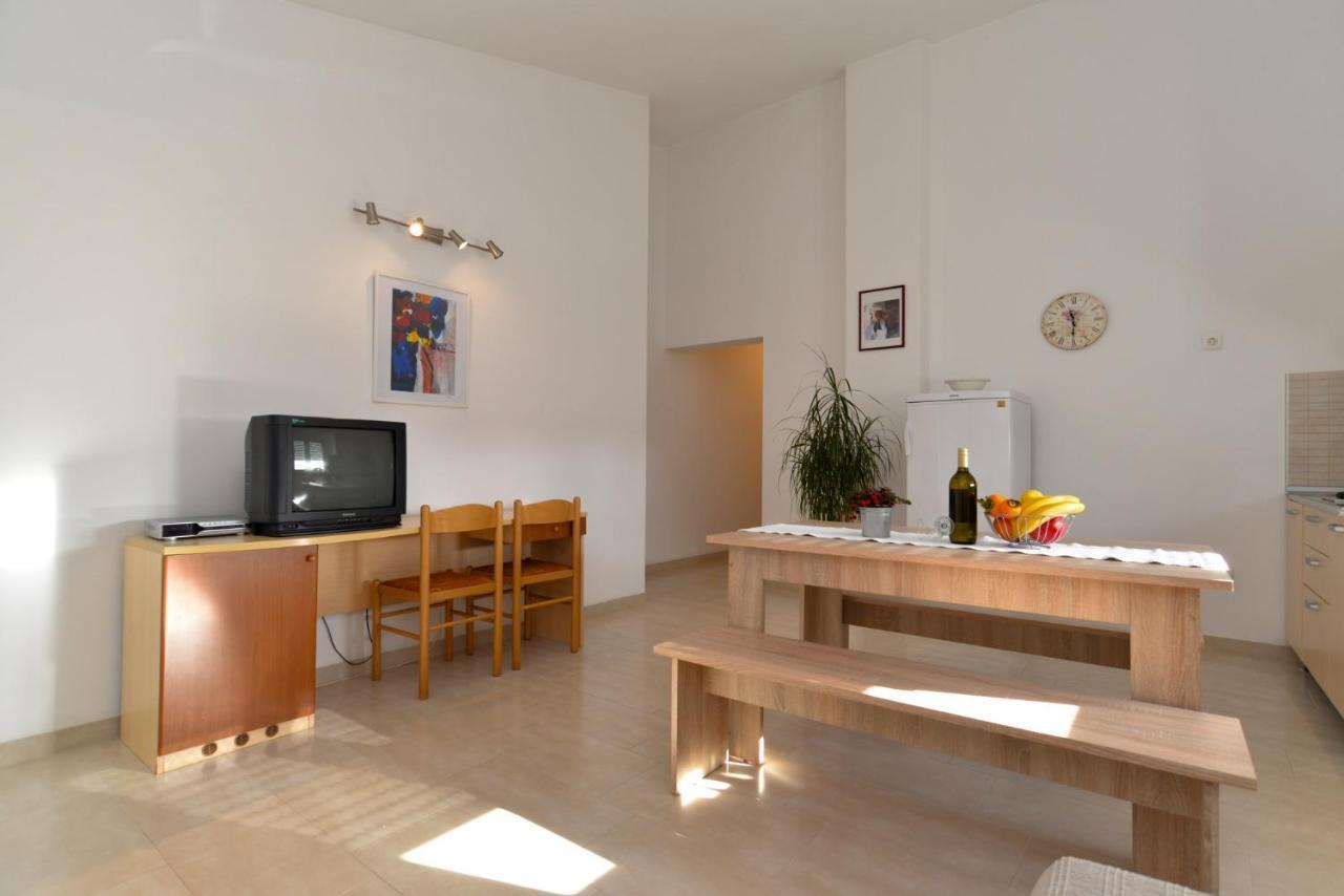 Apartments Bernarda 1773 Баньоле Екстериор снимка