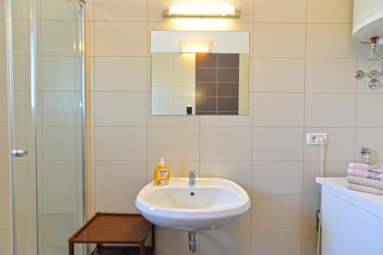 Apartments Bernarda 1773 Баньоле Екстериор снимка