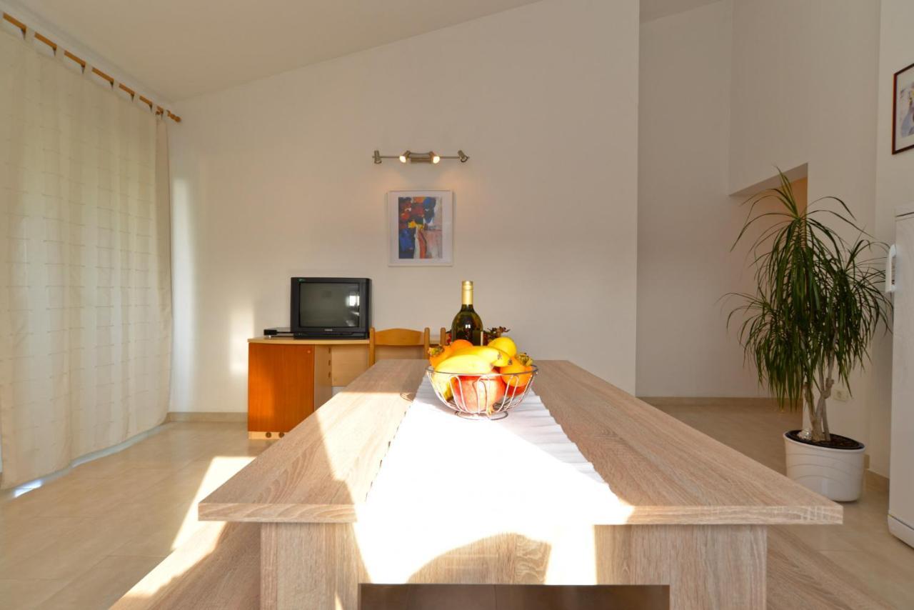 Apartments Bernarda 1773 Баньоле Екстериор снимка