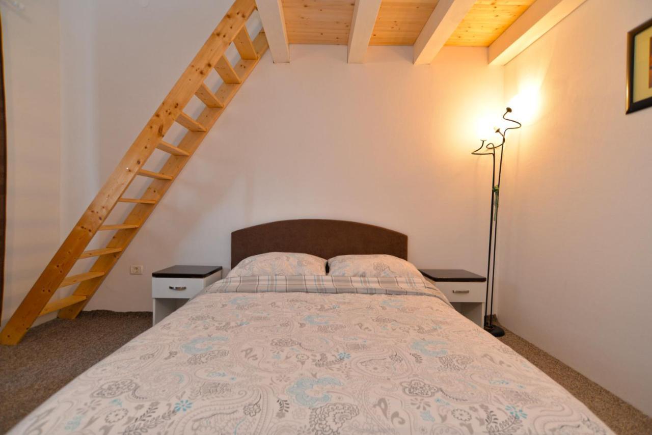 Apartments Bernarda 1773 Баньоле Екстериор снимка