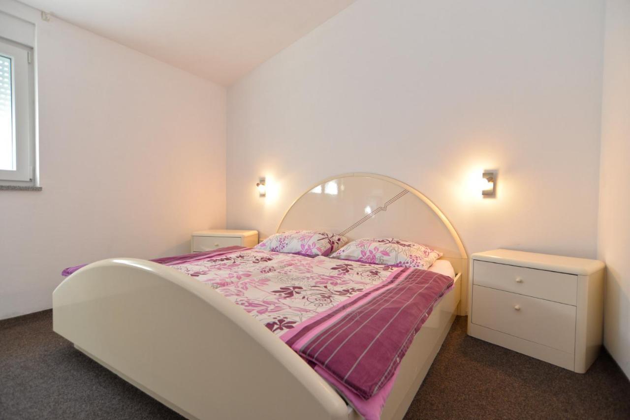 Apartments Bernarda 1773 Баньоле Екстериор снимка